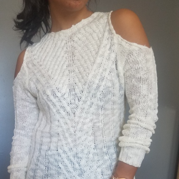 IVORY MOCK NECK COLD SHOULDER SWEATER - Picture 7 of 8